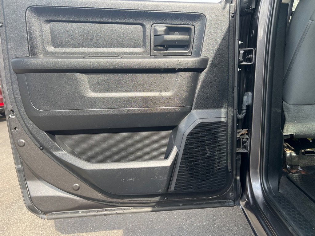 Used 2014 RAM 2500 Tradesman w/ Chrome Appearance Group image 10