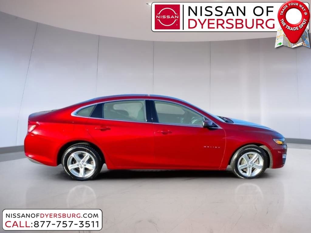 Used 2024 Chevrolet Malibu LT image 2