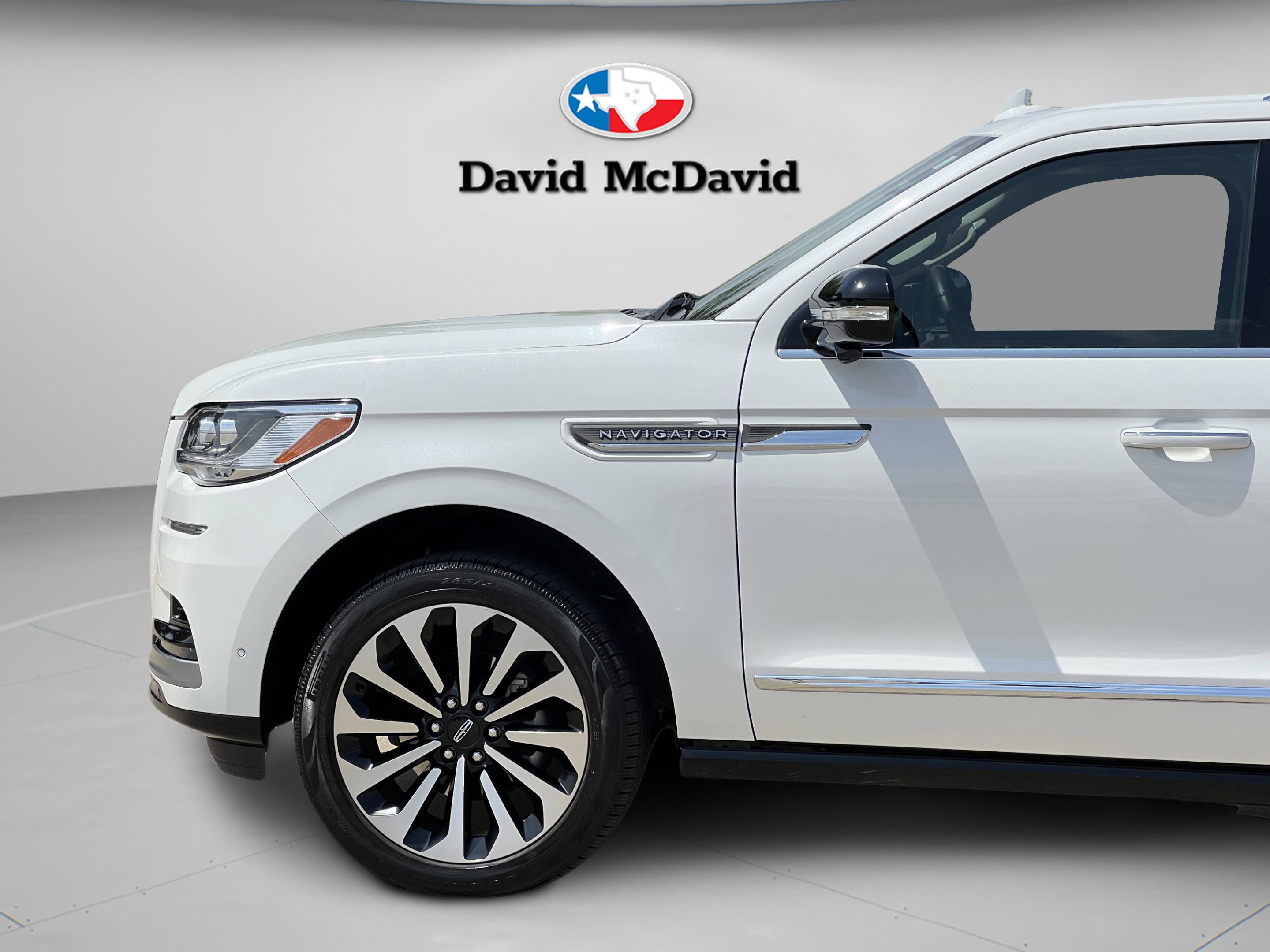 Used 2023 Lincoln Navigator L Reserve AWD/4WD image 39