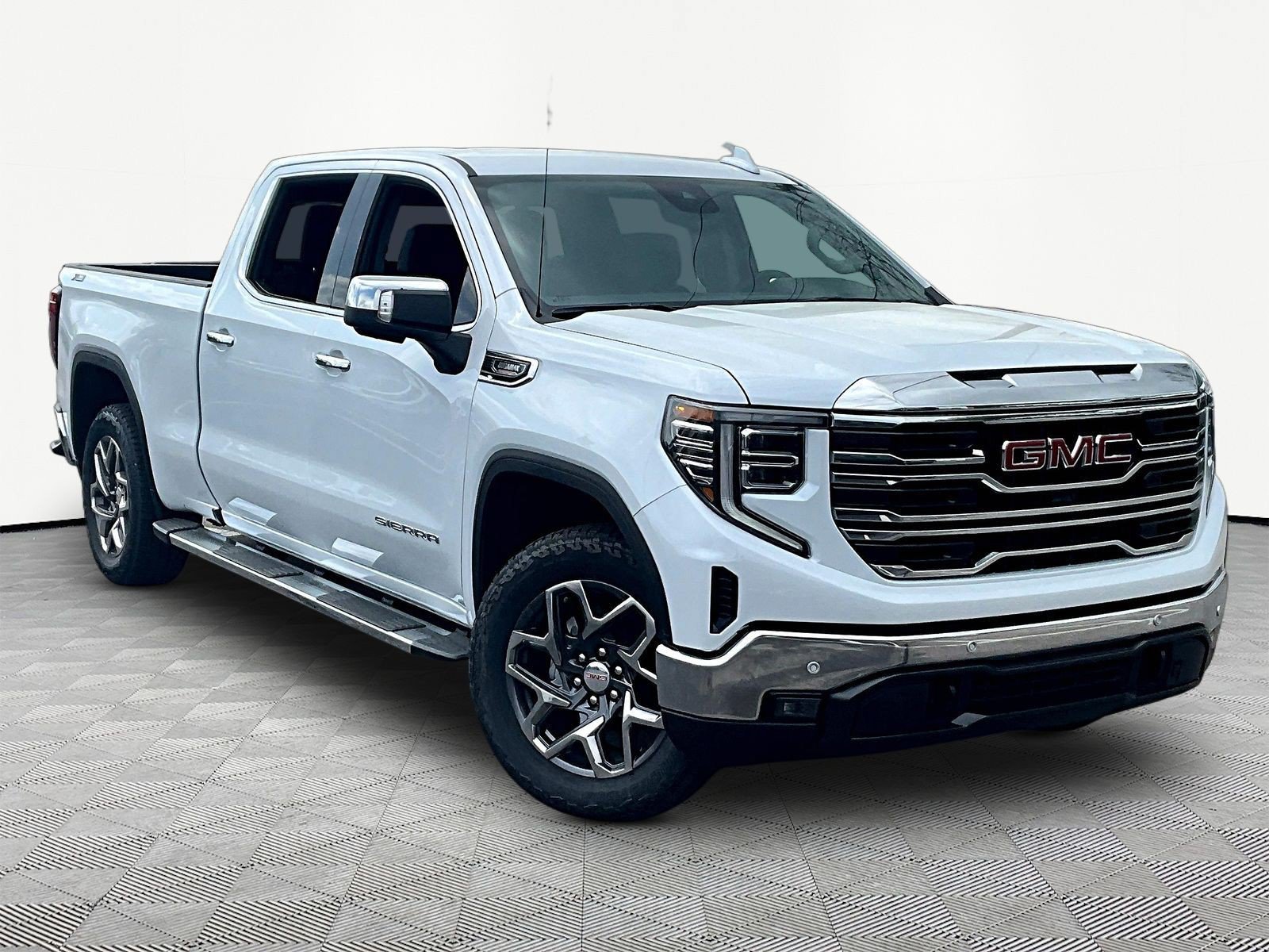 New 2026 GMC Sierra 1500 SLT w/ SLT Premium Plus Package AWD/4WD image 2