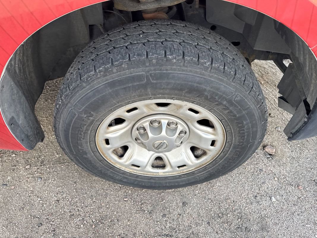 Used 2017 Nissan NV 2500 SV image 17