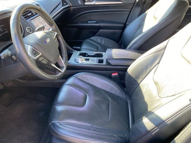 Used 2019 Ford Fusion Titanium image 13