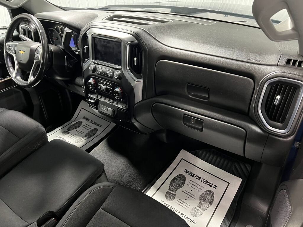 Used 2019 Chevrolet Silverado 1500 LT w/ All-Star Edition image 3