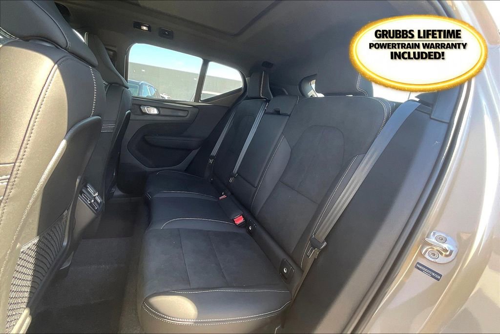 New 2026 Volvo XC40 B4 Plus w/ Protection Package Premier image 19