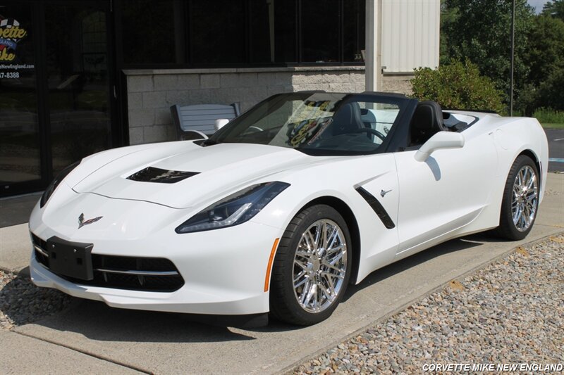 Used 2015 Chevrolet Corvette Stingray Convertible w/ 3LT Preferred Equipment Group RWD image 9