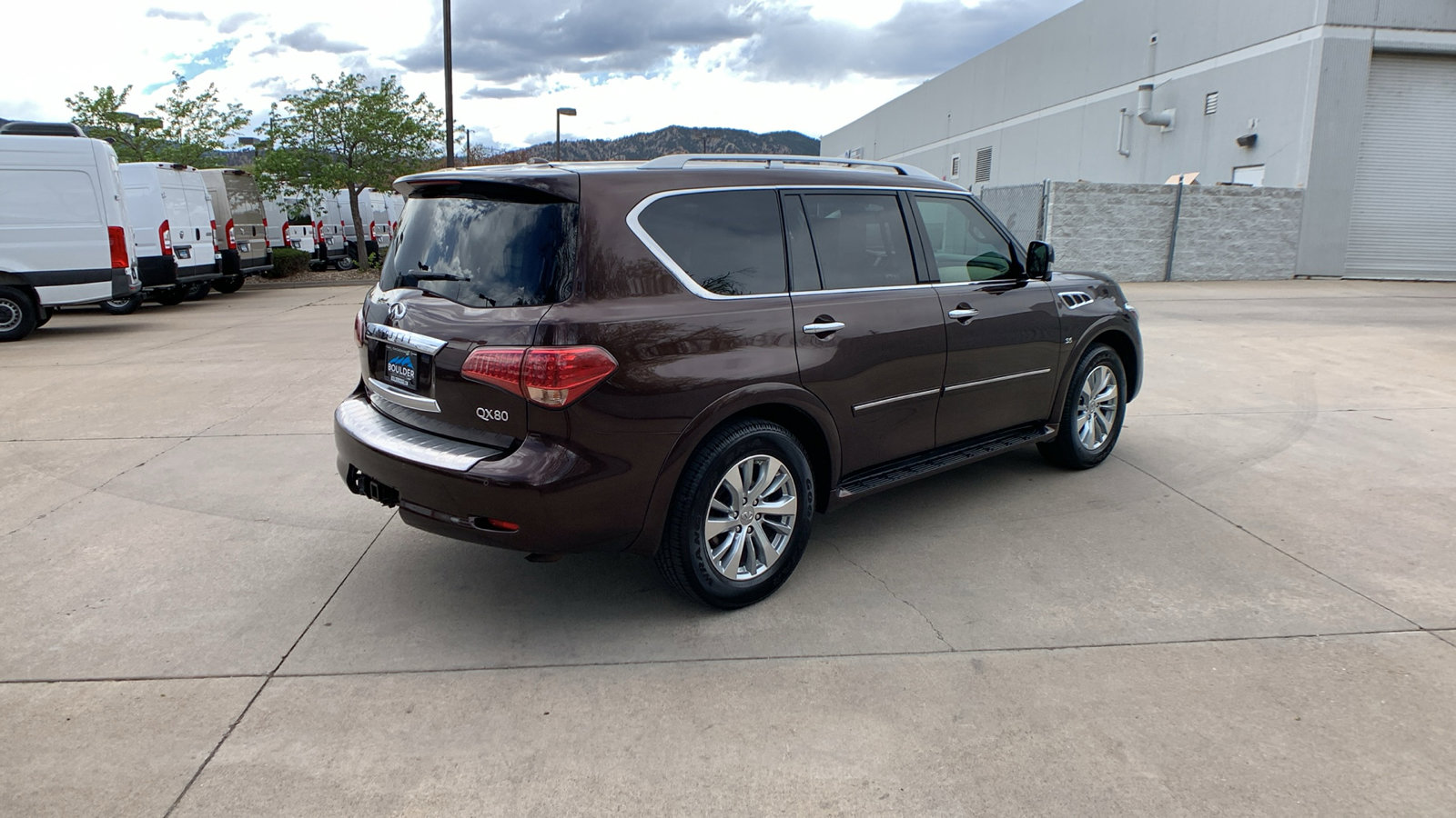 Used 2017 INFINITI QX80 4WD w/ Driver Assistance Package image 5