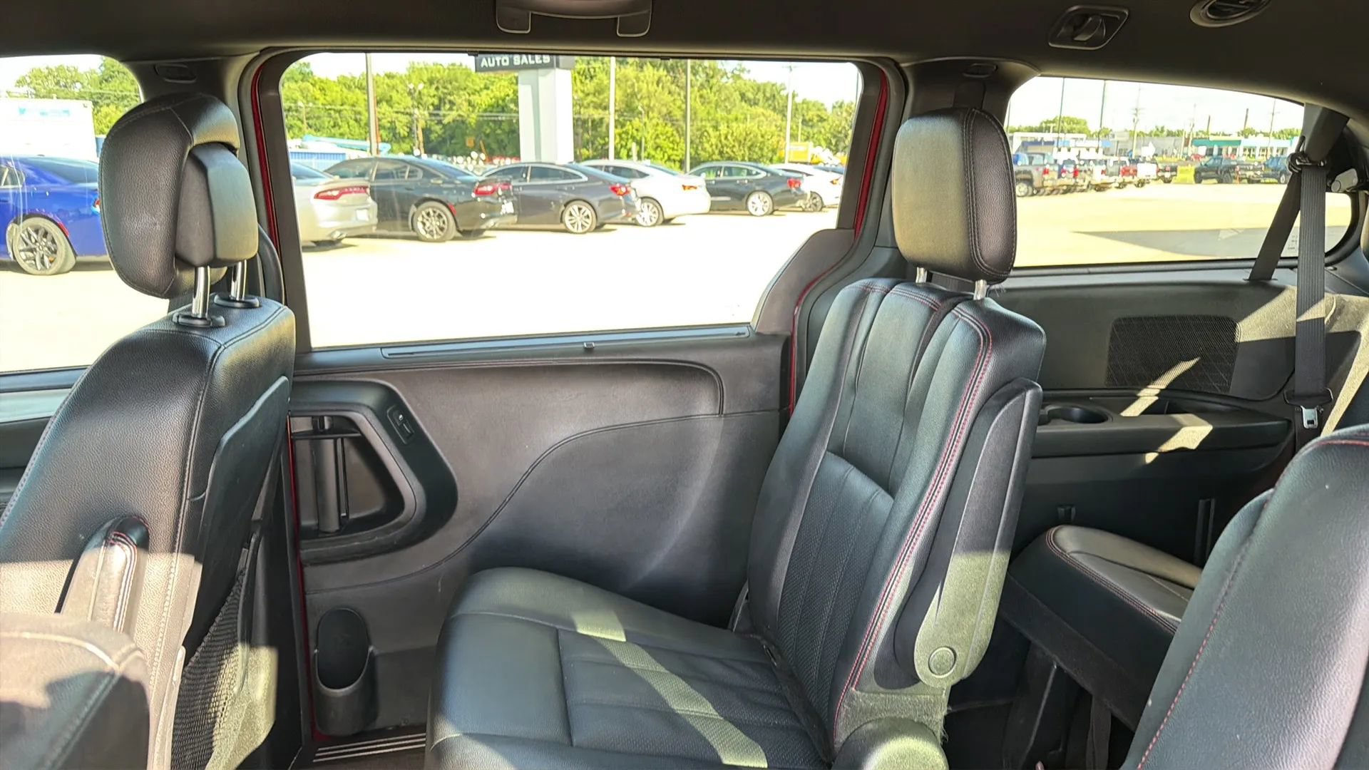 Used 2020 Dodge Grand Caravan GT FWD image 37