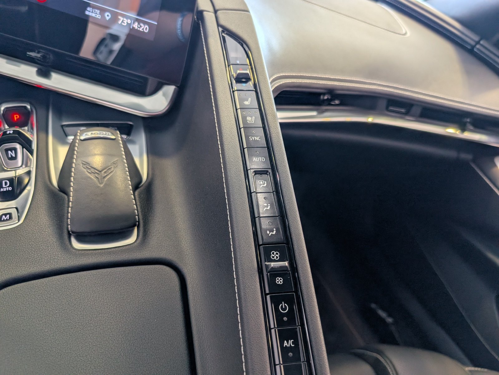 Used 2020 Chevrolet Corvette Stingray Preferred Cpe w/ 2LT Preferred Equipment Group RWD image 27