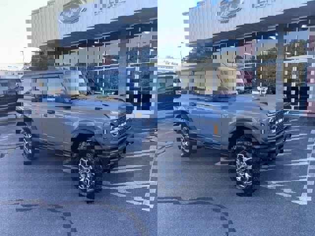 New 2025 Ford Bronco Badlands image 3