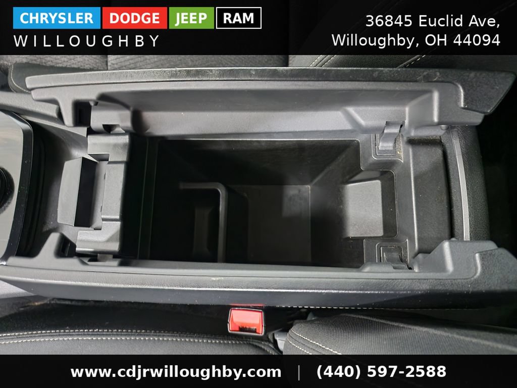 Used 2024 Nissan Rogue SV AWD/4WD image 24