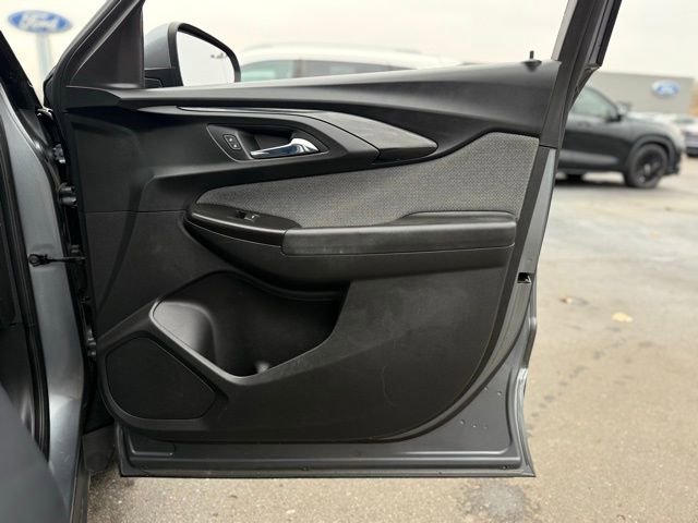 Used 2021 Chevrolet TrailBlazer LT w/ Driver Confidence Package image 17