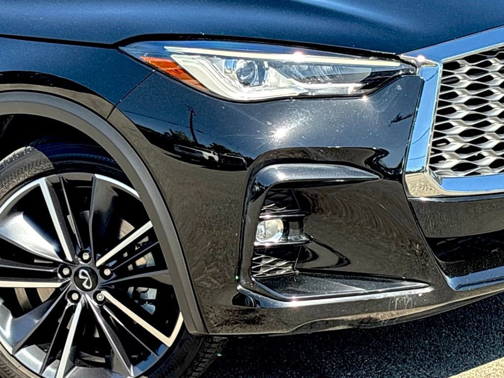 Used 2023 INFINITI QX55 Luxe w/ Cargo Package image 9