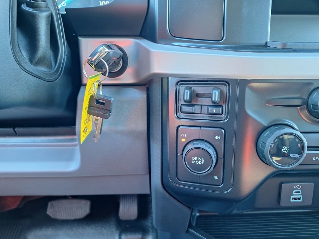 New 2026 Ford F350 XL w/ XL Chrome Package image 10