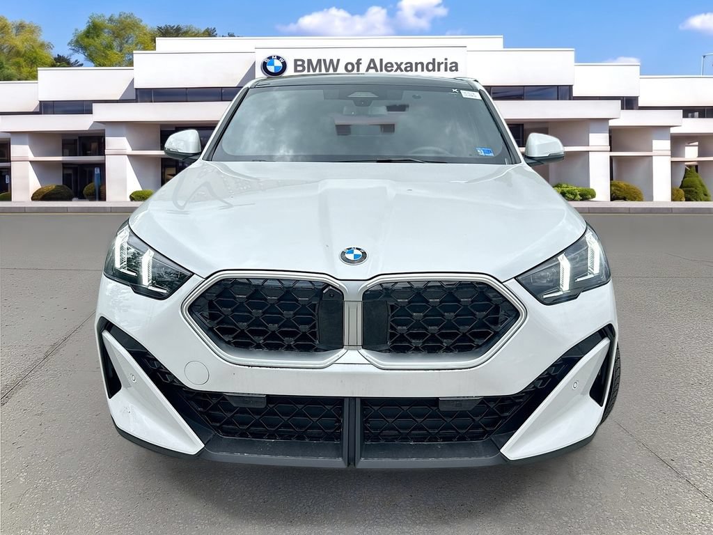 New 2026 BMW X2 xDrive28i w/ Technology Package AWD/4WD image 2