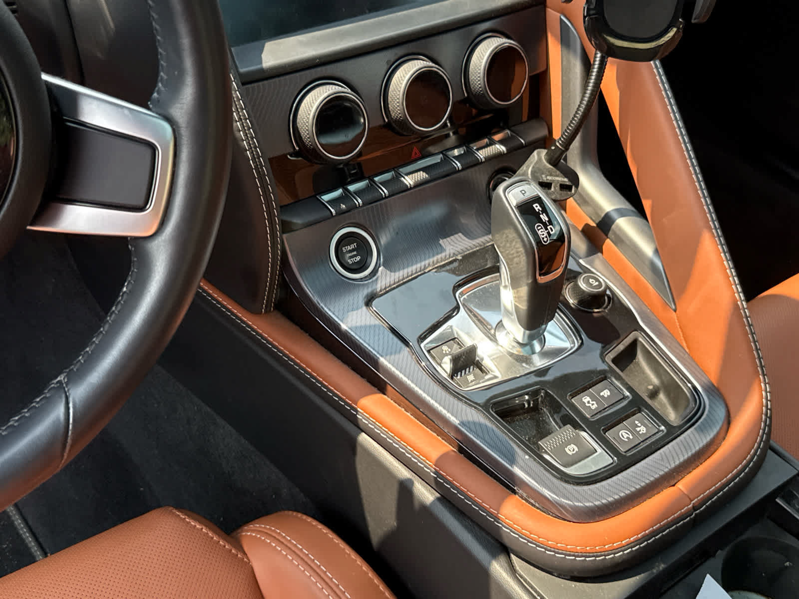 Certified 2023 Jaguar F-TYPE R-Dynamic AWD/4WD image 12