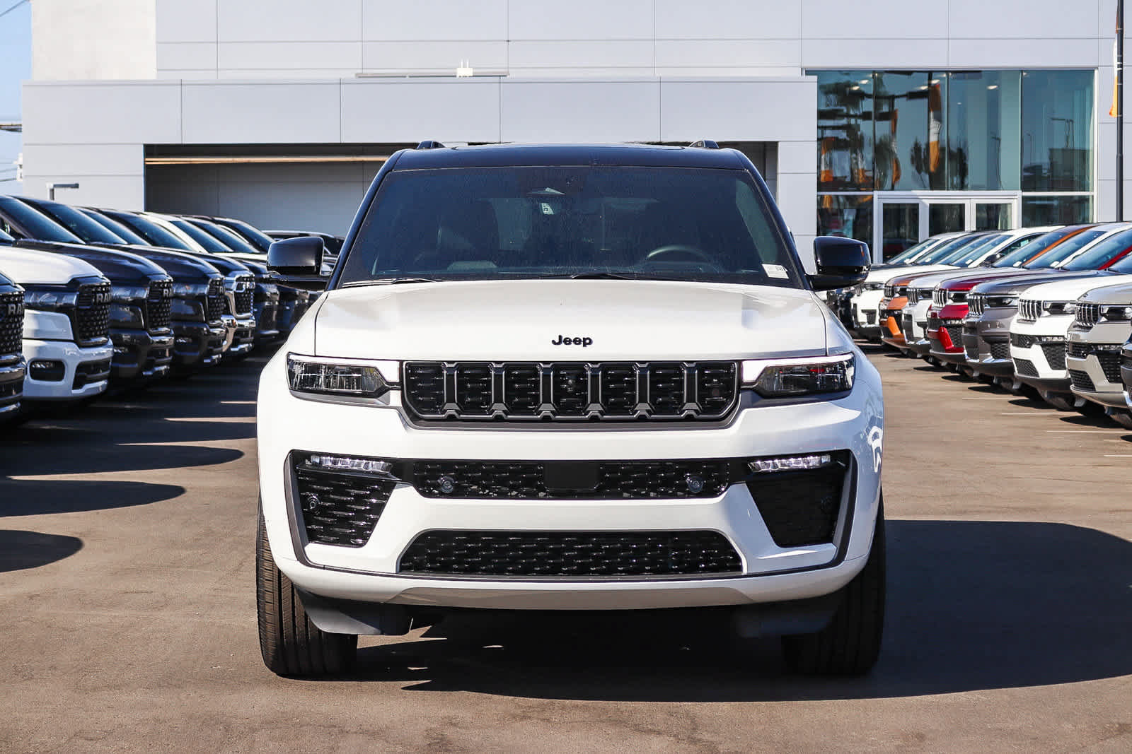 New 2027 Jeep Grand Cherokee Summit AWD/4WD image 2