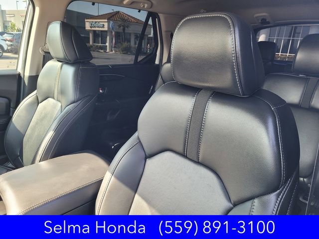 Used 2025 Honda Pilot Touring image 14