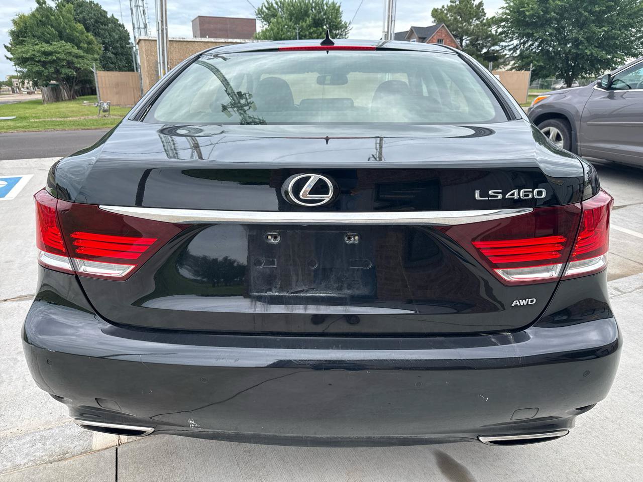 Used 2013 Lexus LS 460 AWD w/ Comfort Pkg image 12