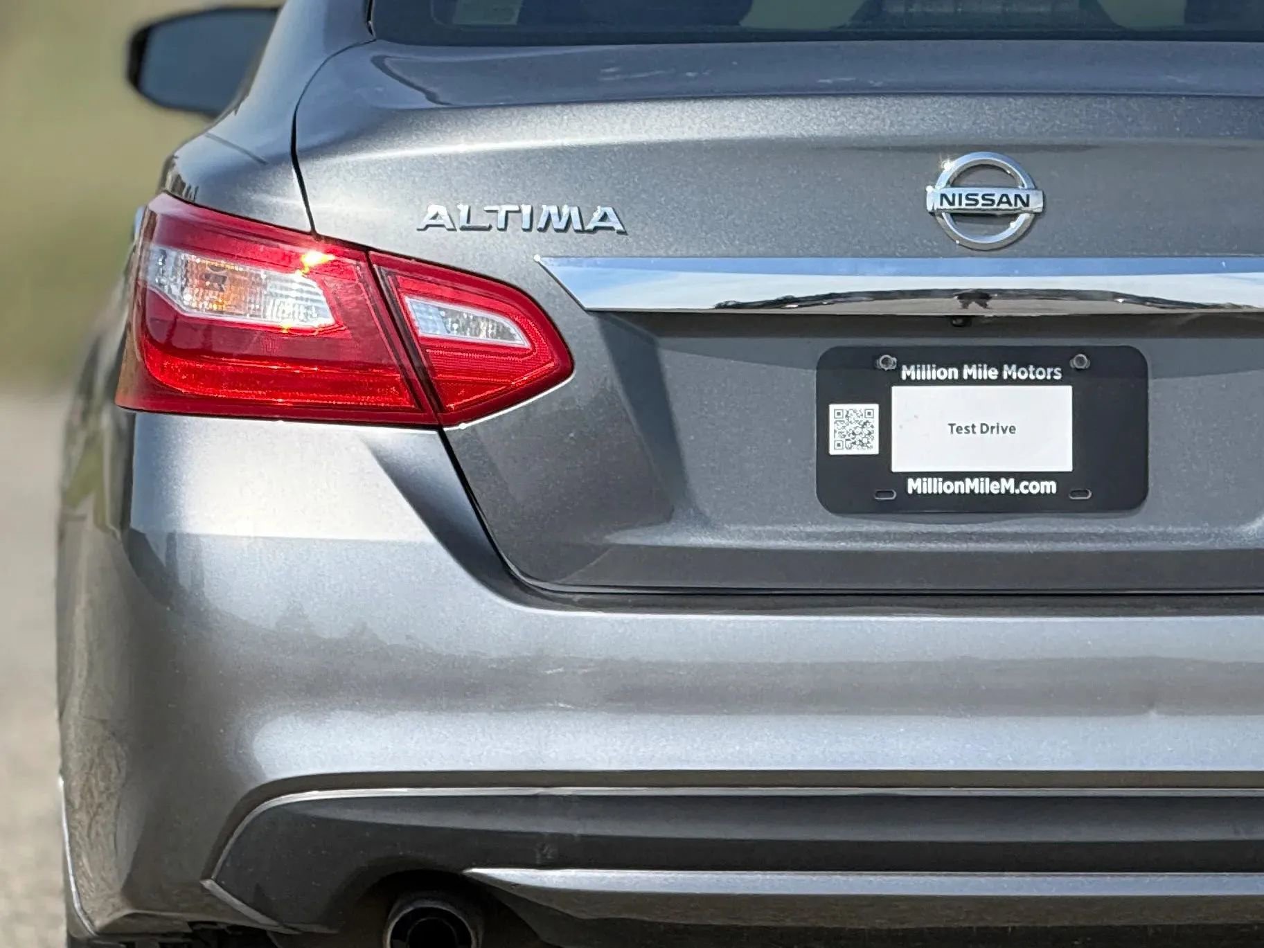 Used 2017 Nissan Altima 2.5 SL w/ Moonroof Package FWD image 13
