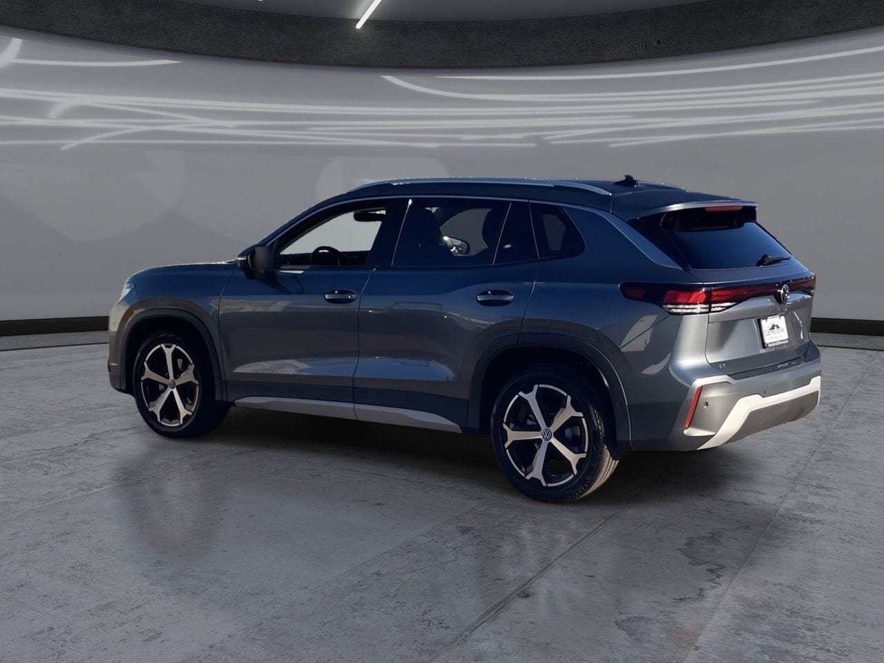 New 2026 Volkswagen Tiguan SE FWD image 4