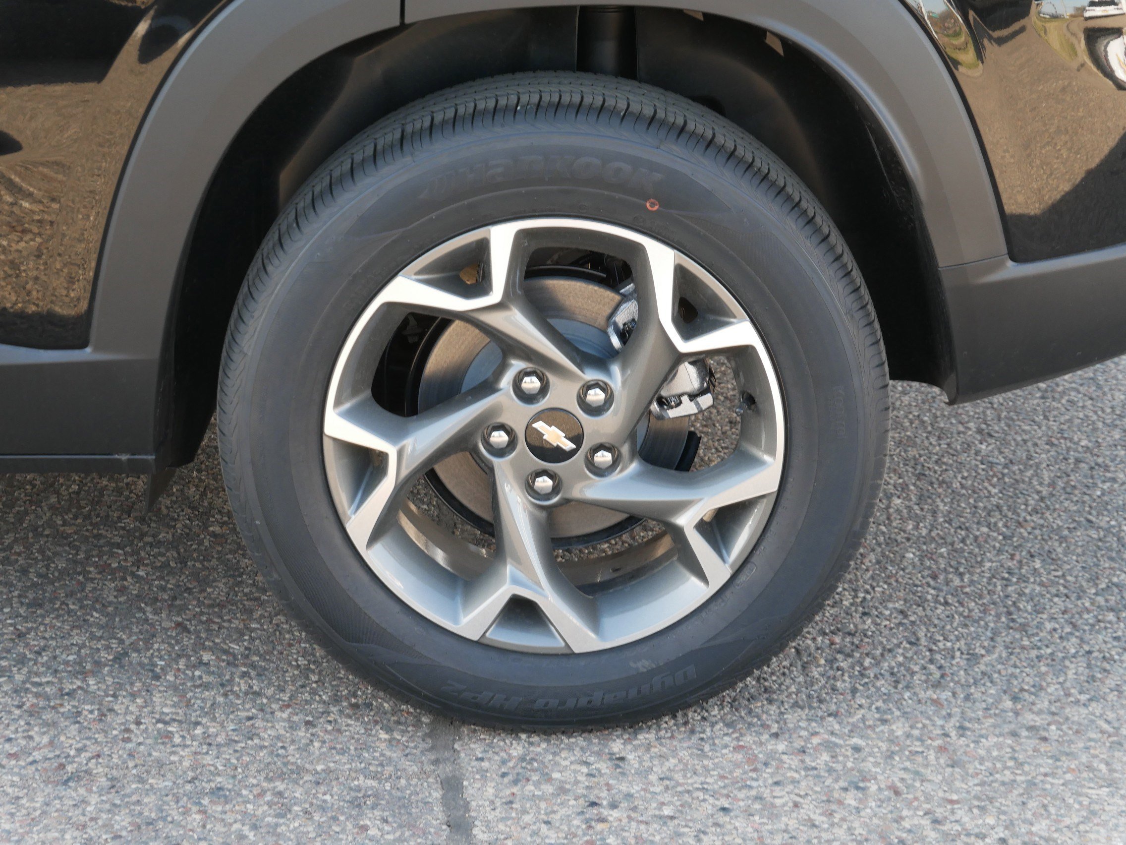 New 2026 Chevrolet Trax LT w/ Driver Confidence Package FWD image 3