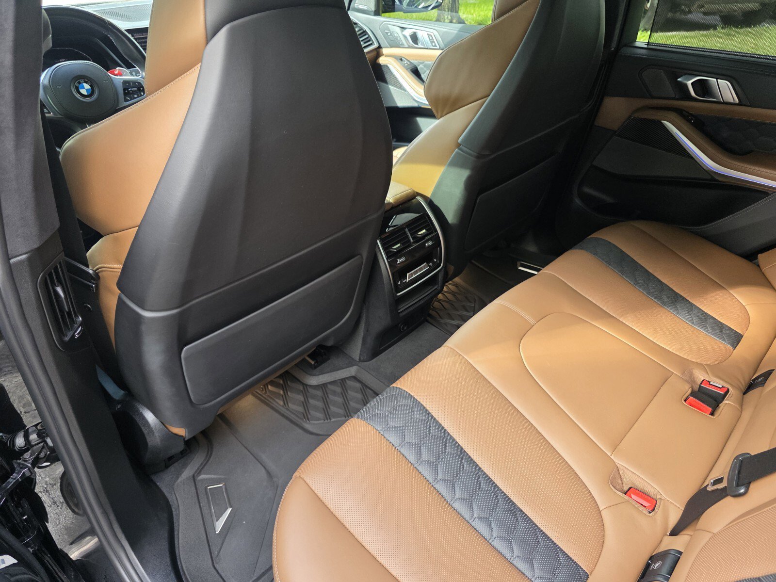 Used 2022 BMW X5 M w/ Executive Package AWD/4WD image 15