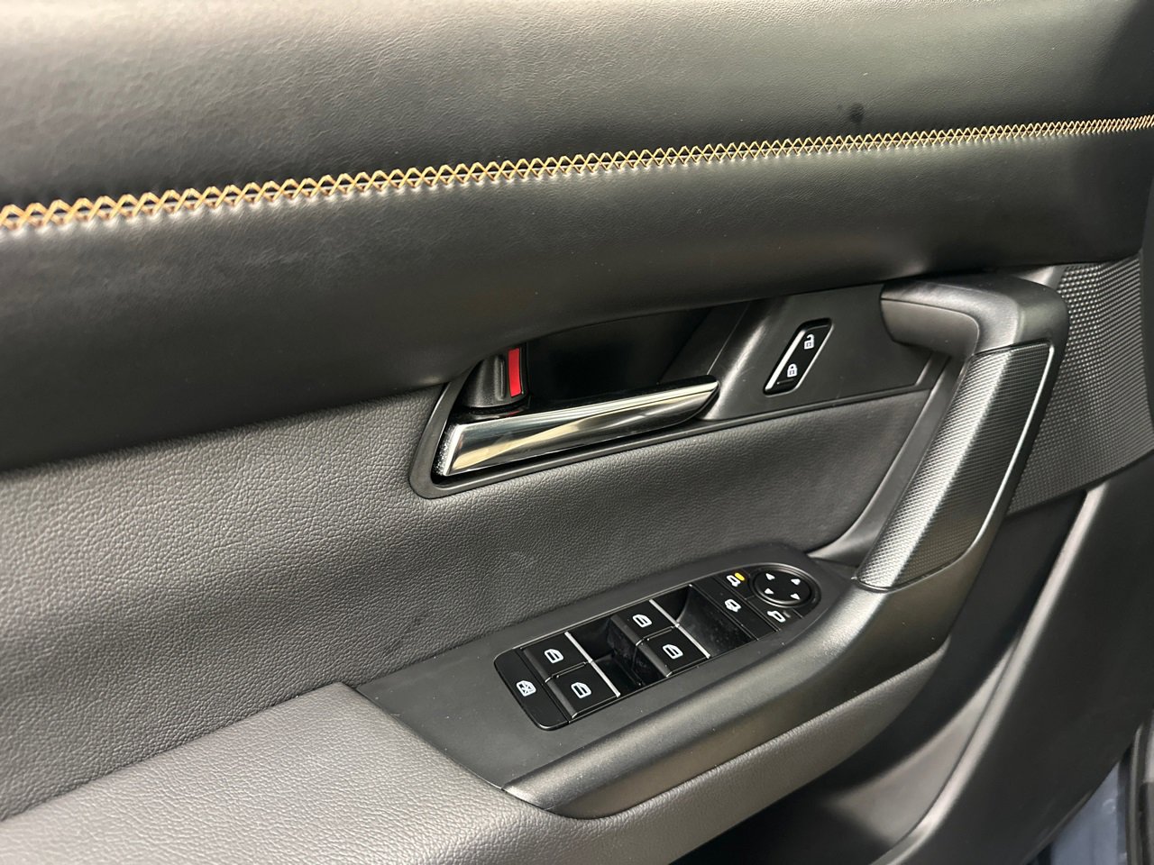 Certified 2025 MAZDA CX-50 AWD 2.5 S w/ Weather Package image 35