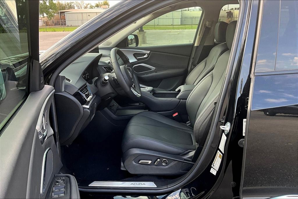 Used 2024 Acura RDX SH-AWD image 13