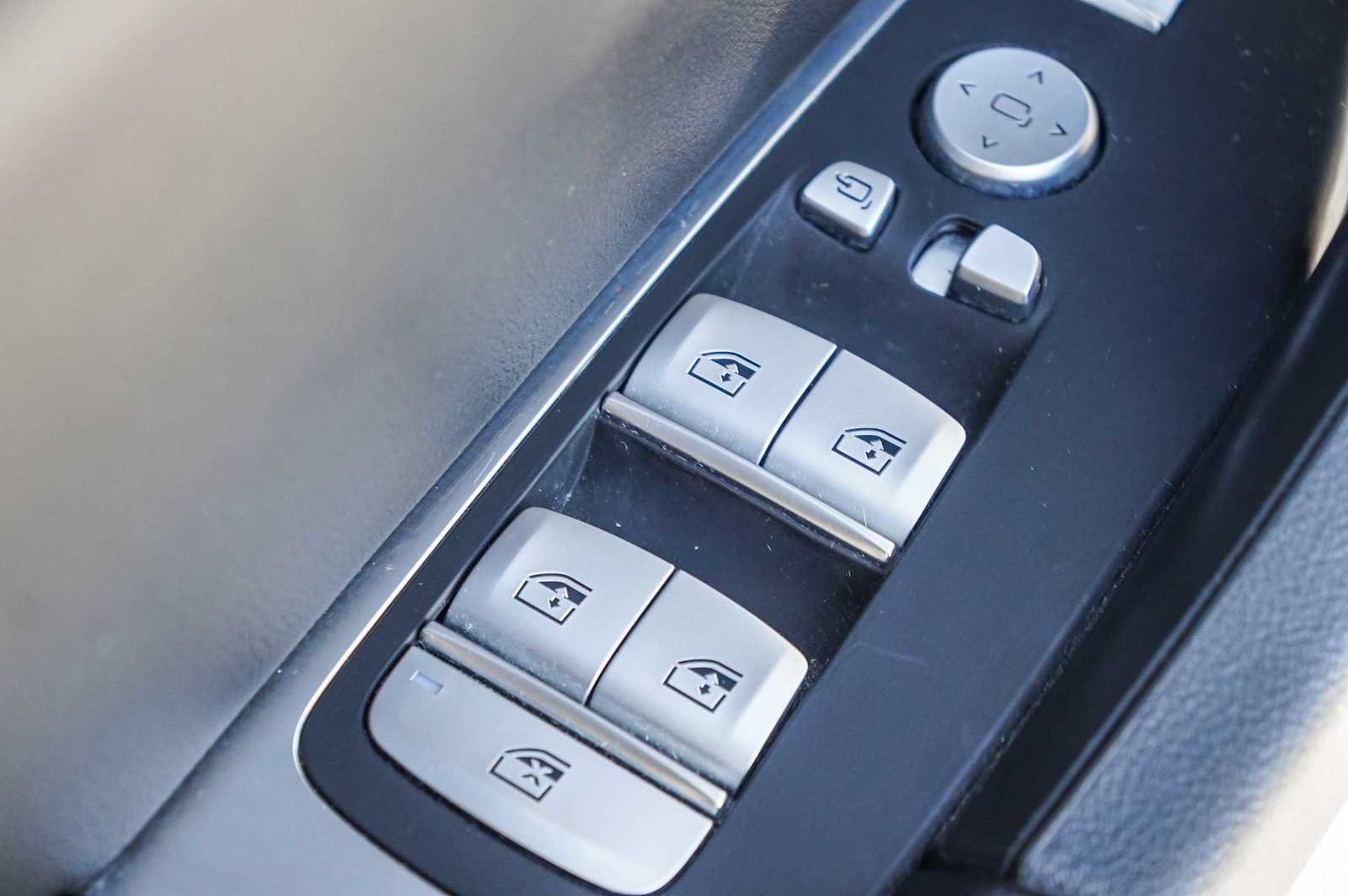 Used 2024 BMW X3 xDrive30i w/ Premium Package AWD/4WD image 36