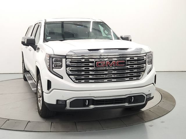 Used 2023 GMC Sierra 1500 Denali AWD/4WD image 3