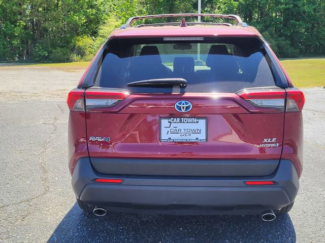 Used 2022 Toyota RAV4 XLE w/ Convenience Package AWD/4WD image 3