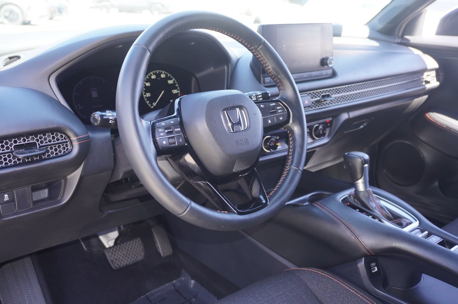 Used 2023 Honda HR-V Sport image 12