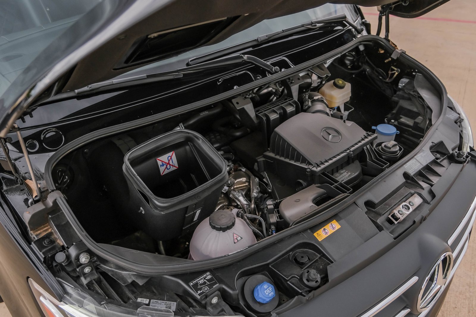 Used 2024 Mercedes-Benz Sprinter 3500 image 89