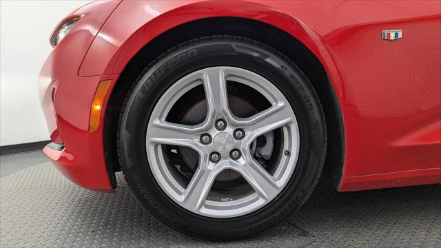 Used 2020 Chevrolet Camaro LT image 28