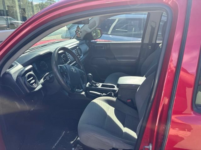 Used 2021 Toyota Tacoma SR AWD/4WD image 4