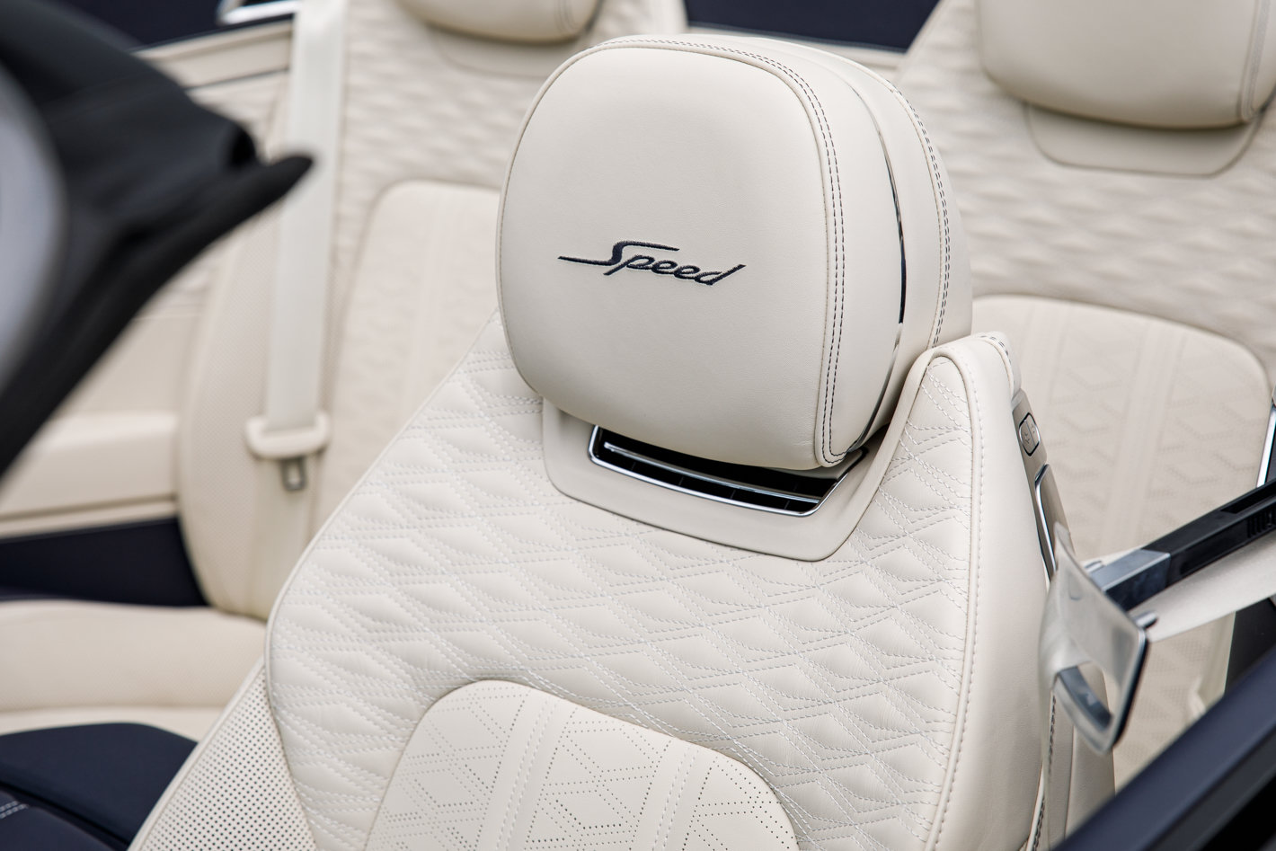 Certified 2025 Bentley Continental GT Speed AWD/4WD image 11