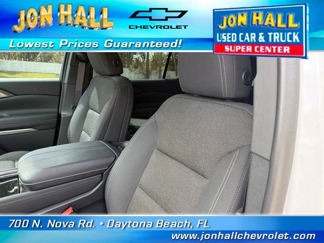 Used 2024 Chevrolet Traverse LT w/ Enhanced Driving Package image 17