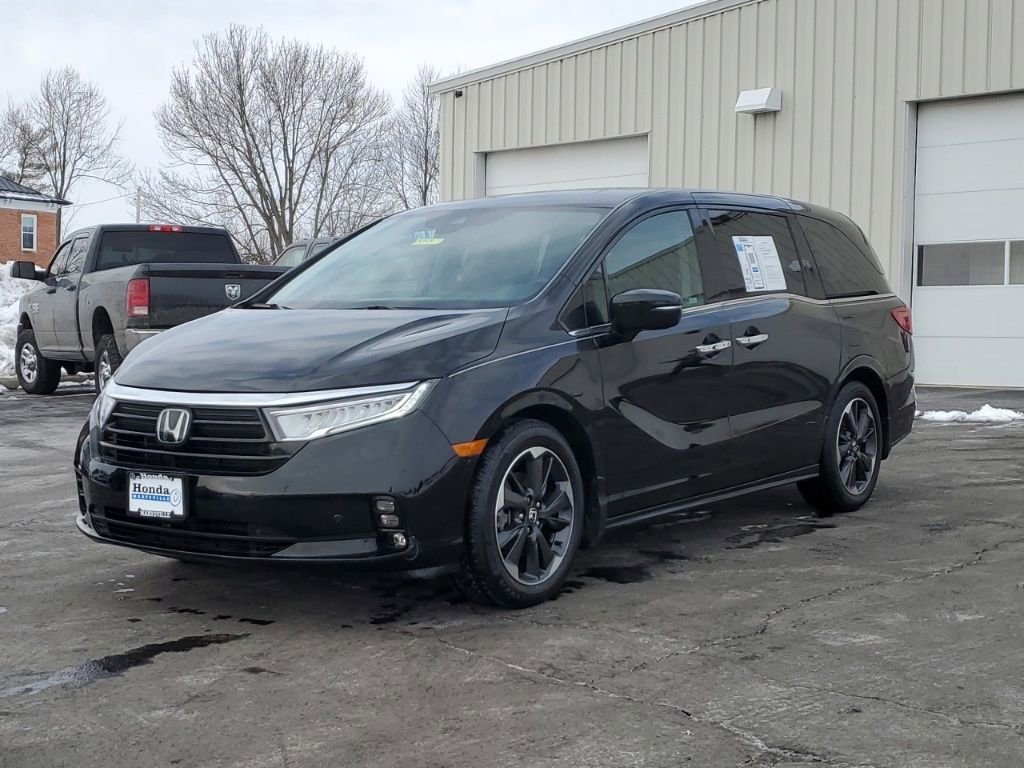 Used 2023 Honda Odyssey Elite image 3