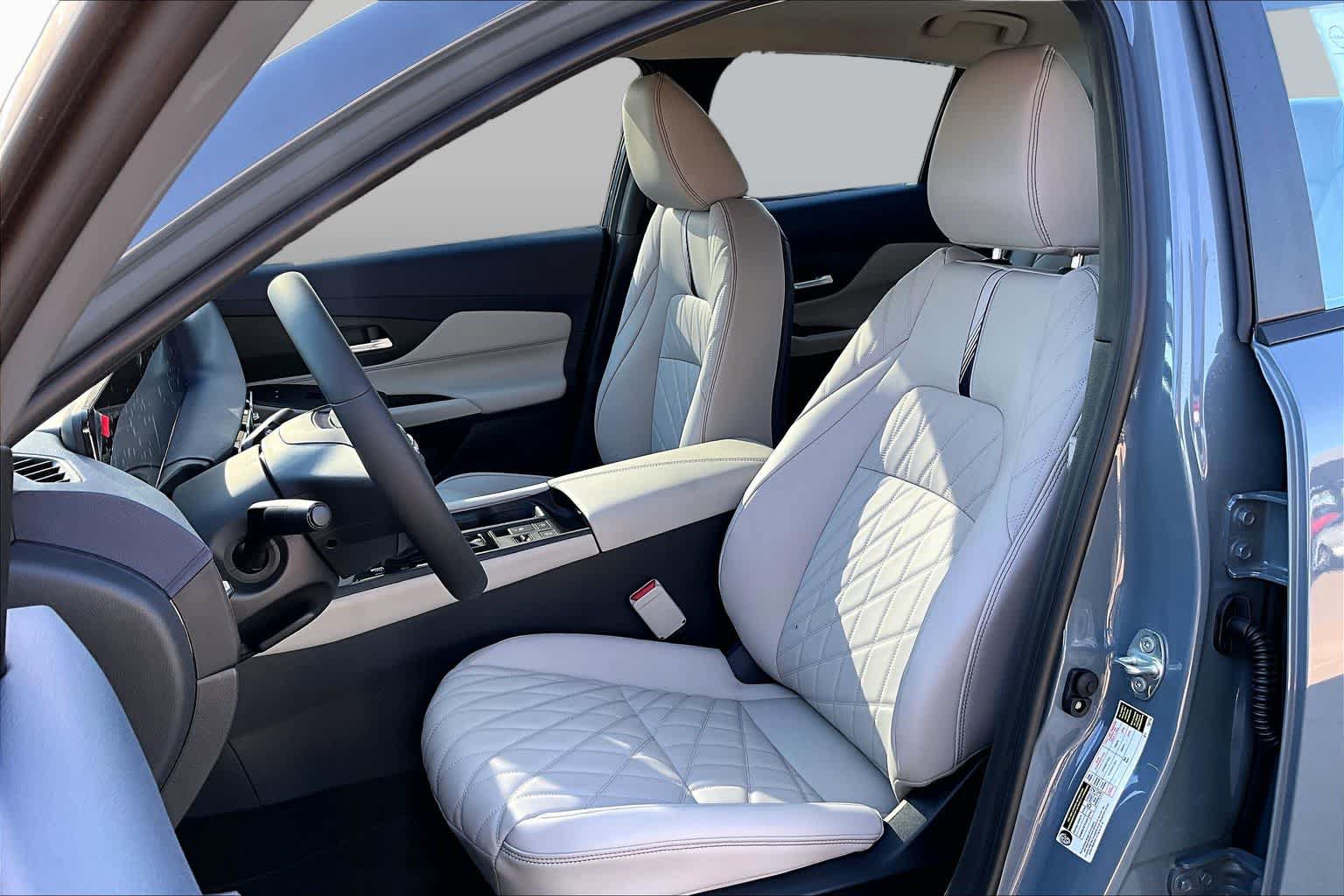 New 2026 Nissan Sentra SL FWD image 9