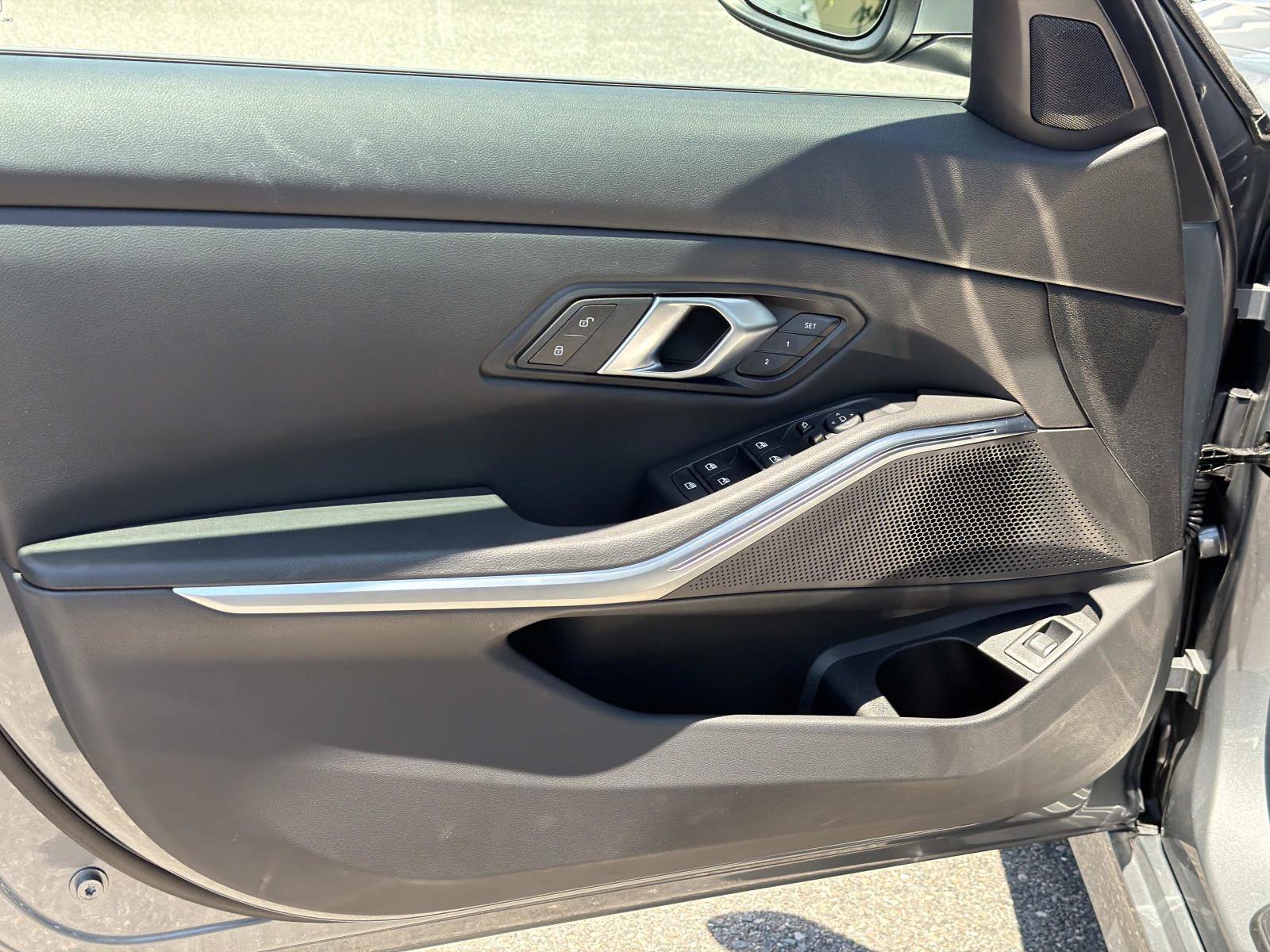 Used 2025 BMW 330i Sedan RWD image 15