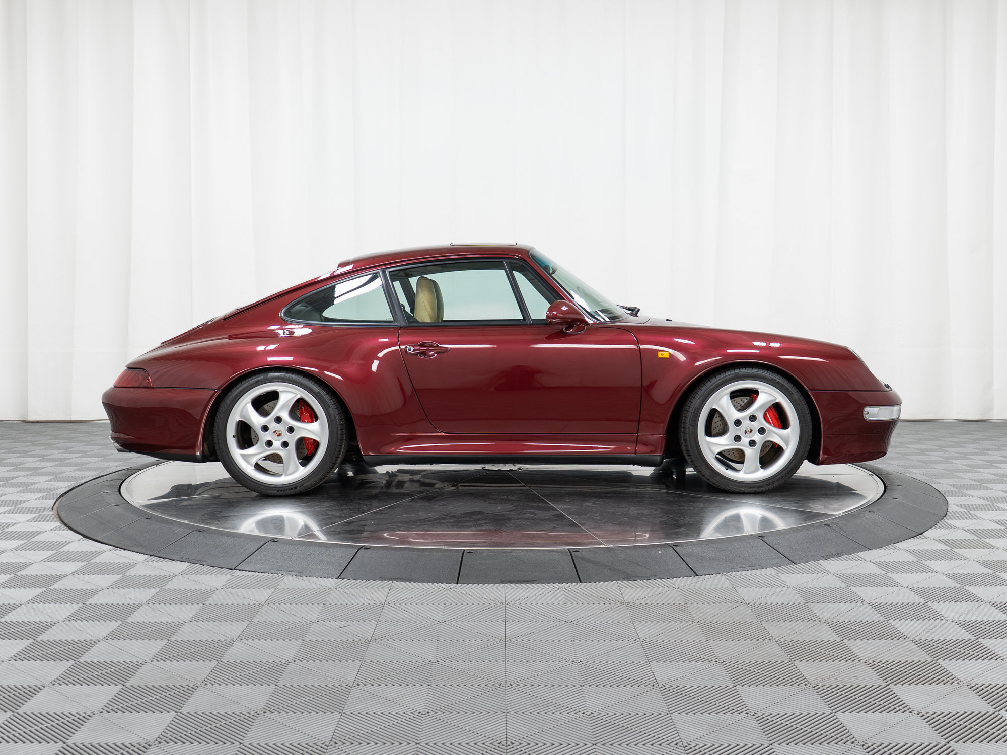 Used 1997 Porsche 911 Carrera 4S AWD/4WD image 8