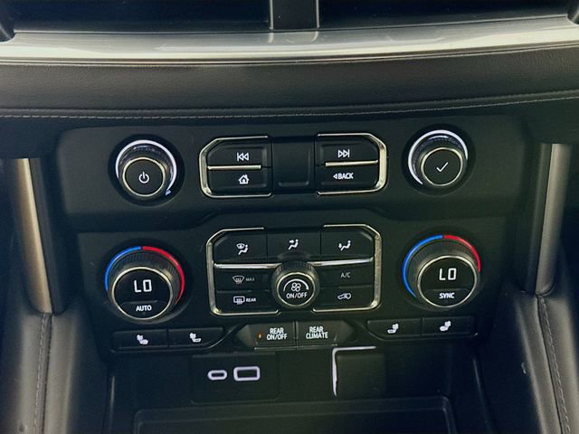 Used 2024 Chevrolet Suburban Z71 w/ Luxury Package image 17