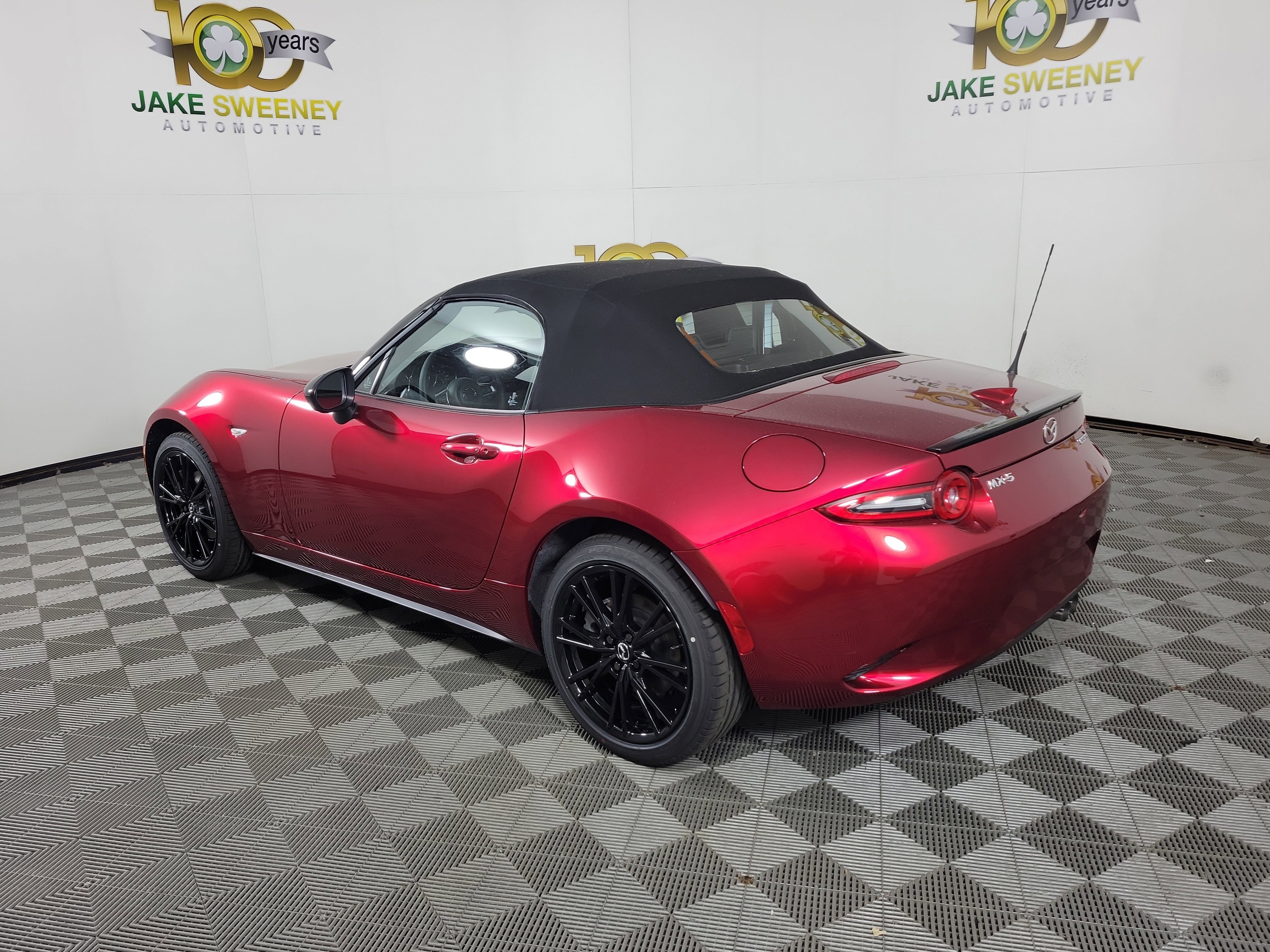 New 2026 MAZDA MX-5 Miata Club w/ Interior Package RWD image 6