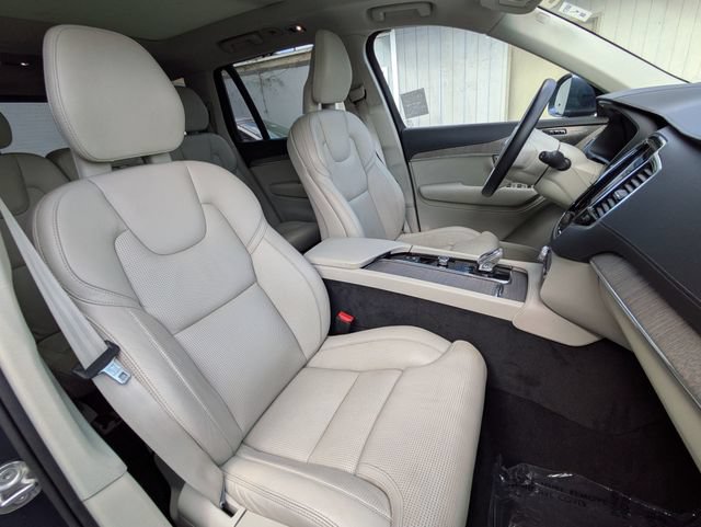 Certified 2022 Volvo XC90 T8 Inscription w/ Advanced Package AWD/4WD image 30