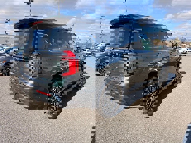 New 2026 Nissan Armada Platinum image 5