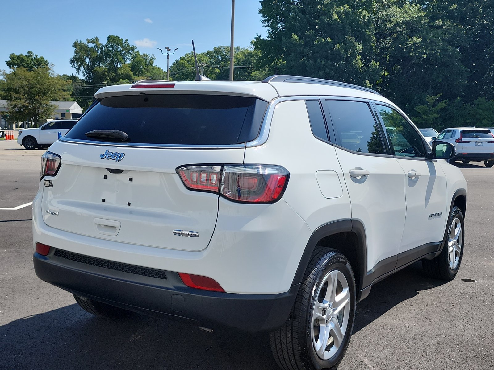 Used 2023 Jeep Compass Latitude AWD/4WD image 5