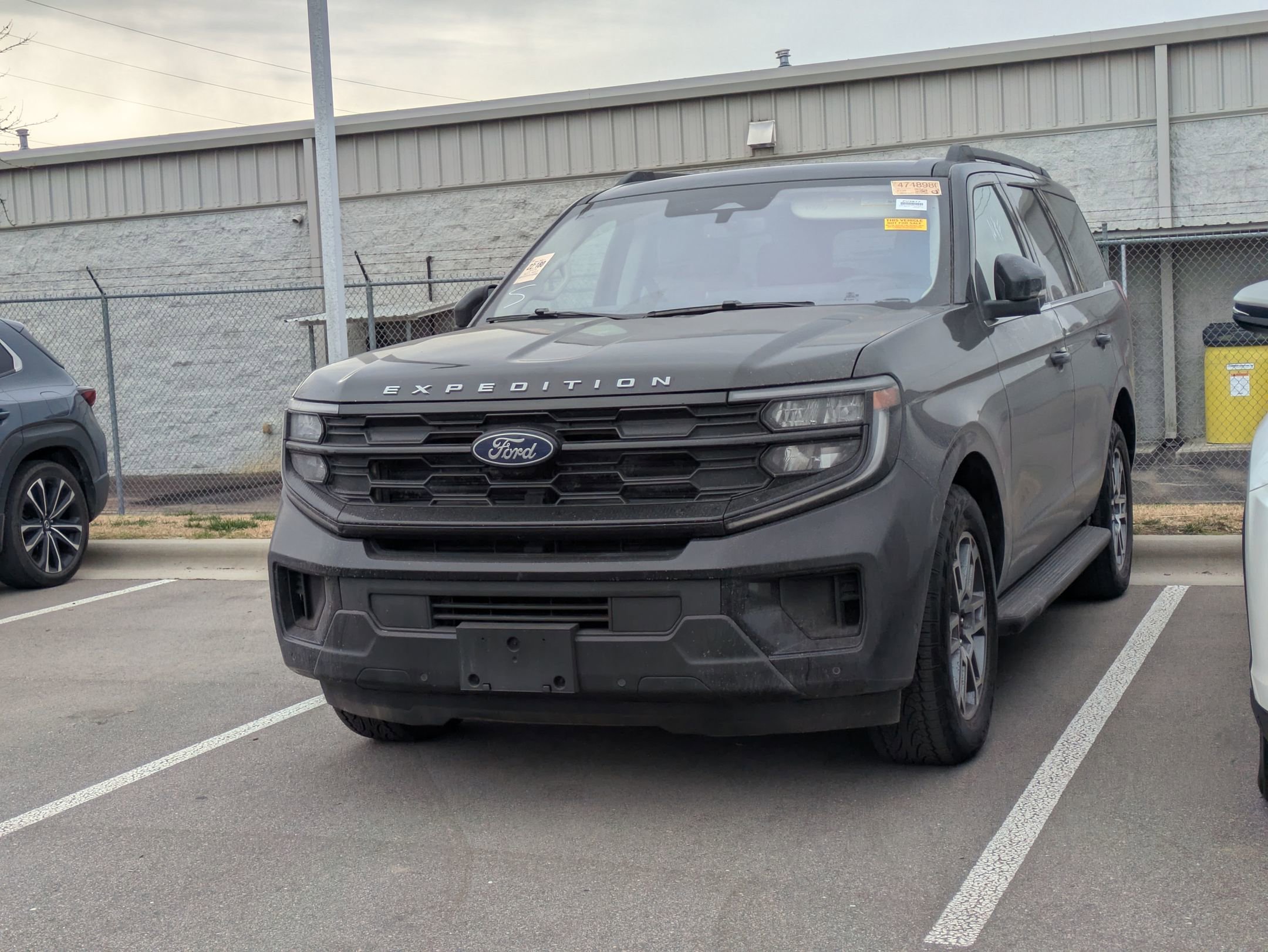 Used 2025 Ford Expedition Active image 4