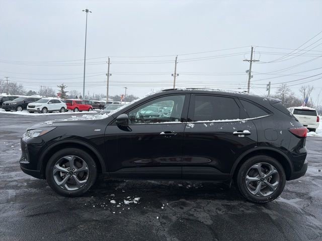 Used 2025 Ford Escape ST-Line image 4