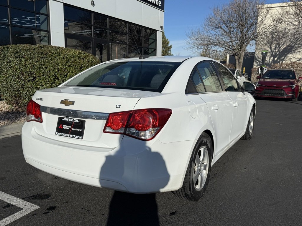 Used 2016 Chevrolet Cruze LT w/ Technology Package image 7