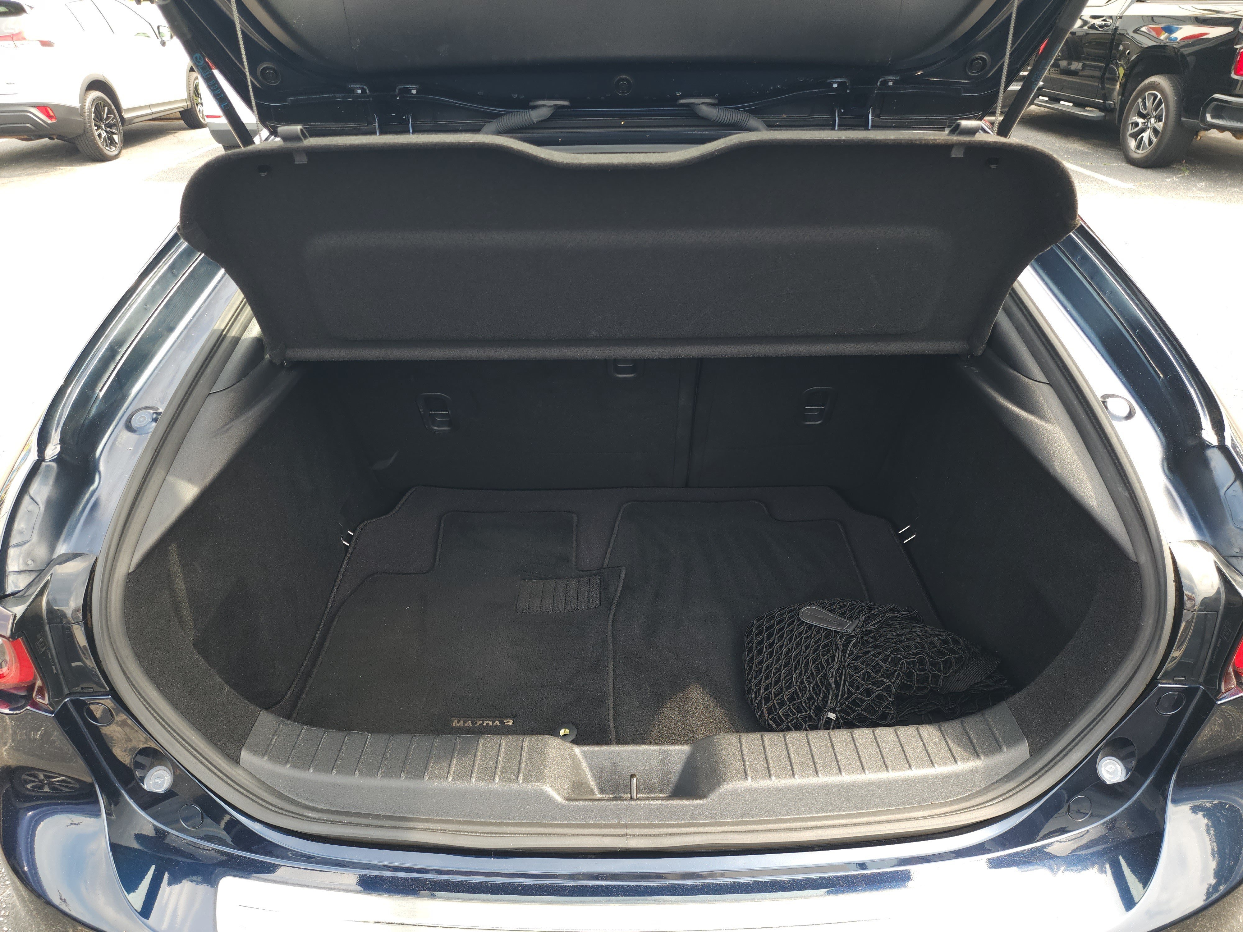 Used 2023 MAZDA MAZDA3 s FWD image 6